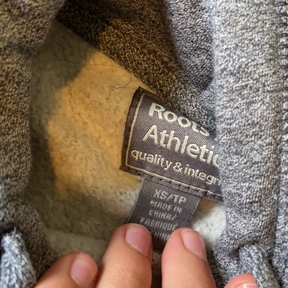 Roots vintage hoodie size XS - Picture 2 of 2